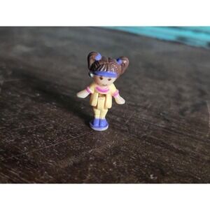 Vintage Polly Pocket doll from 1994 drive-thru Burger set Bluebird toys